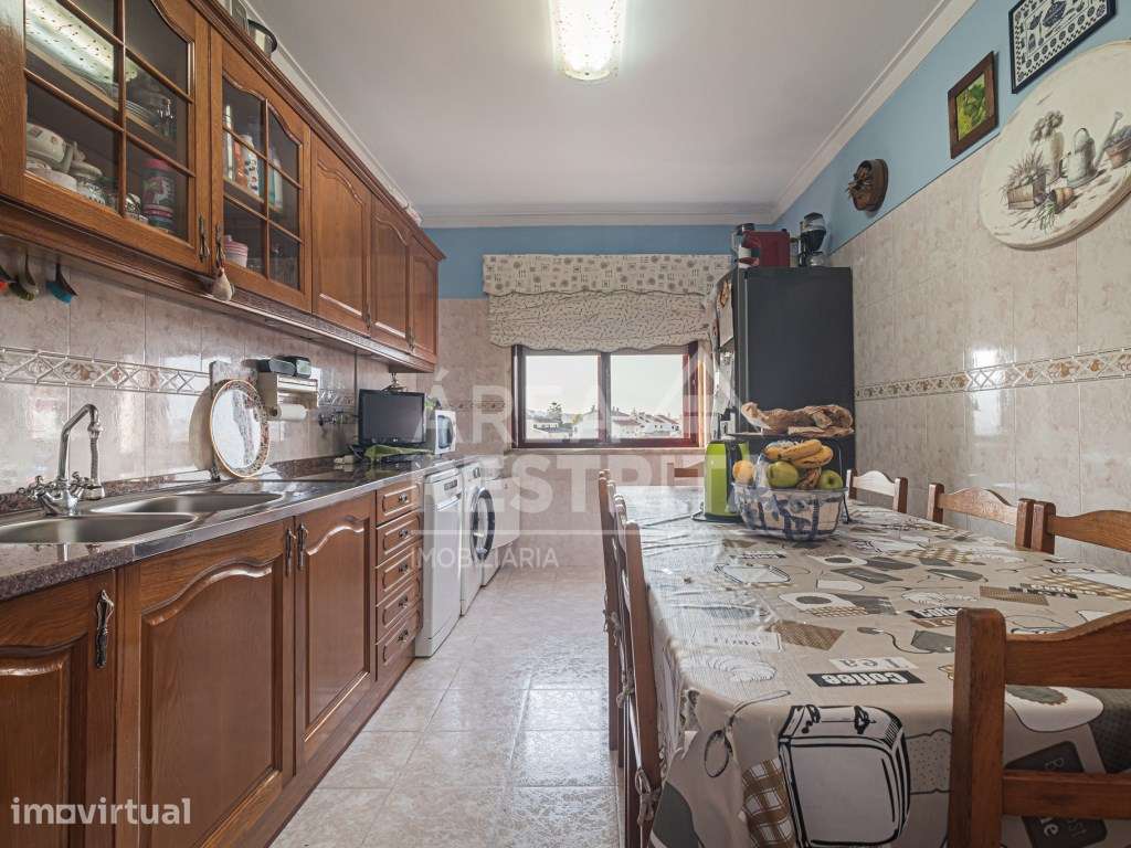 Apartamento T2 com varanda e elevador vista serra de sintra - Grande imagem: 4/34