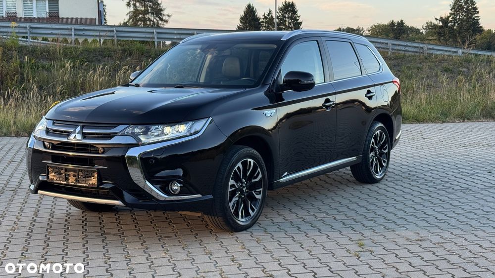 Mitsubishi Outlander 2.0 4WD Top - 7