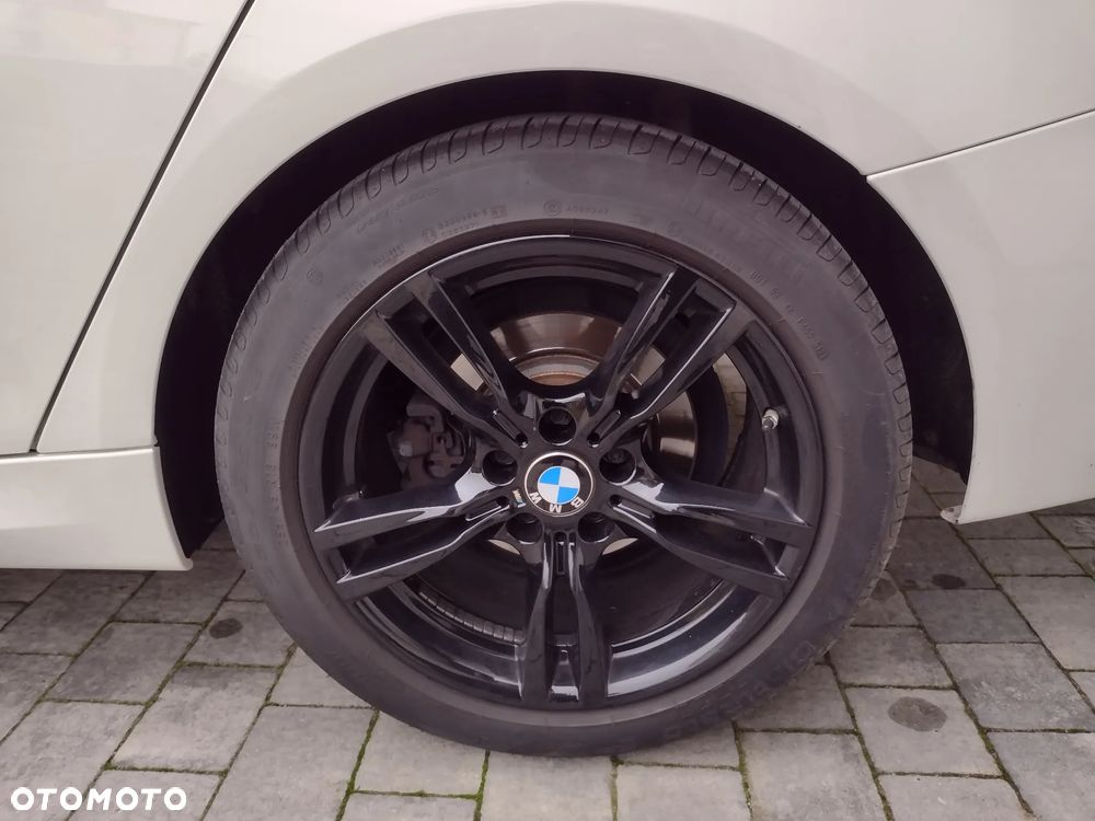 BMW 3GT 320d M Sport - 24