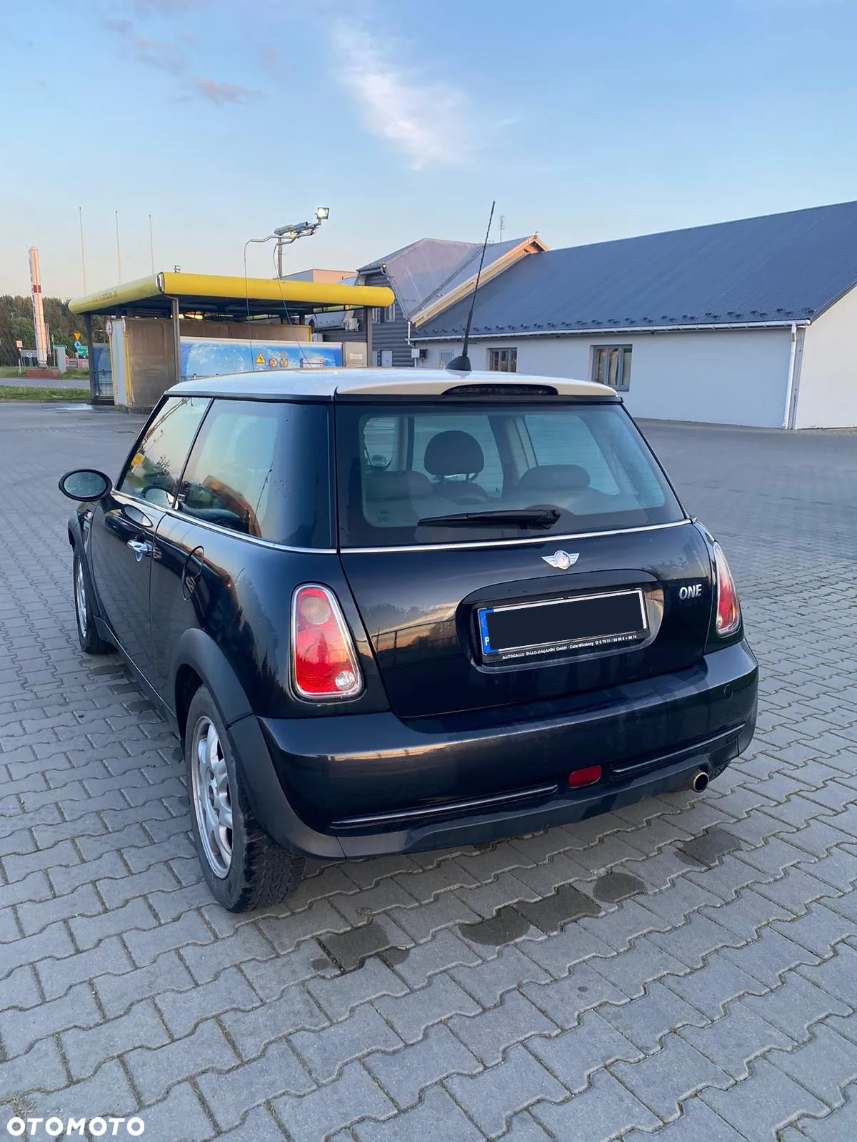 MINI ONE Standard - 5