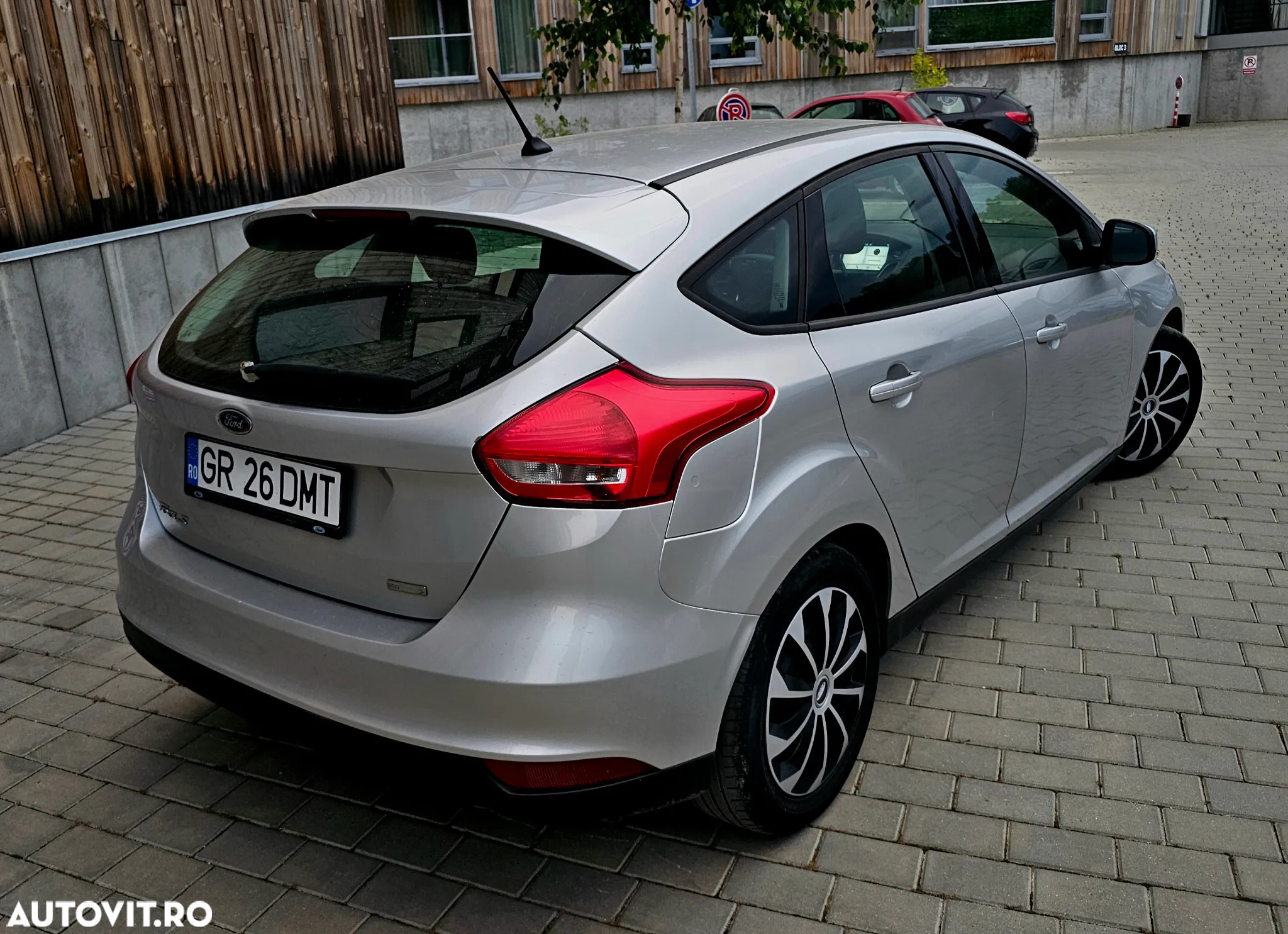 Ford Focus 1.0 EcoBoost Trend - 3