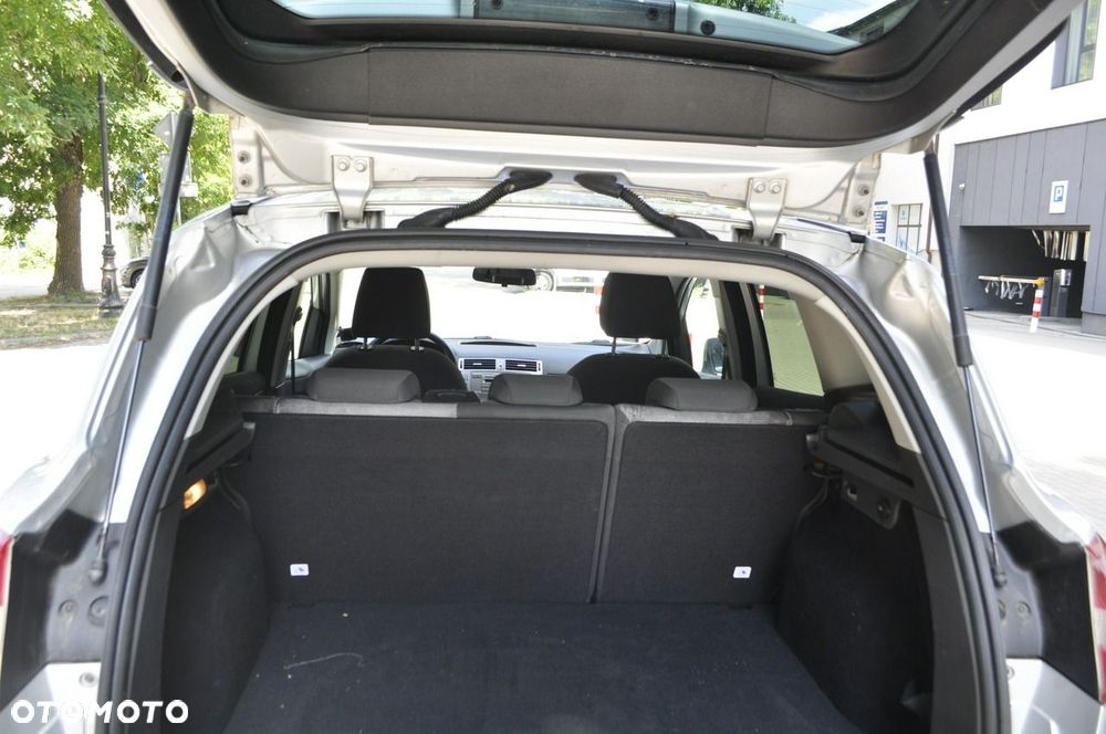 Ford Kuga - 7
