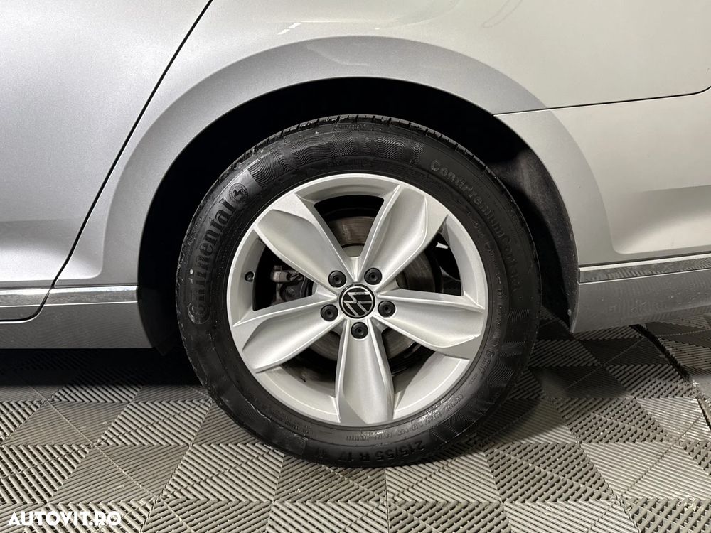 Volkswagen Passat - 14