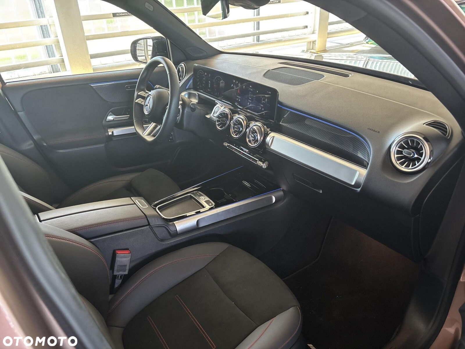 Mercedes-Benz GLB - 17