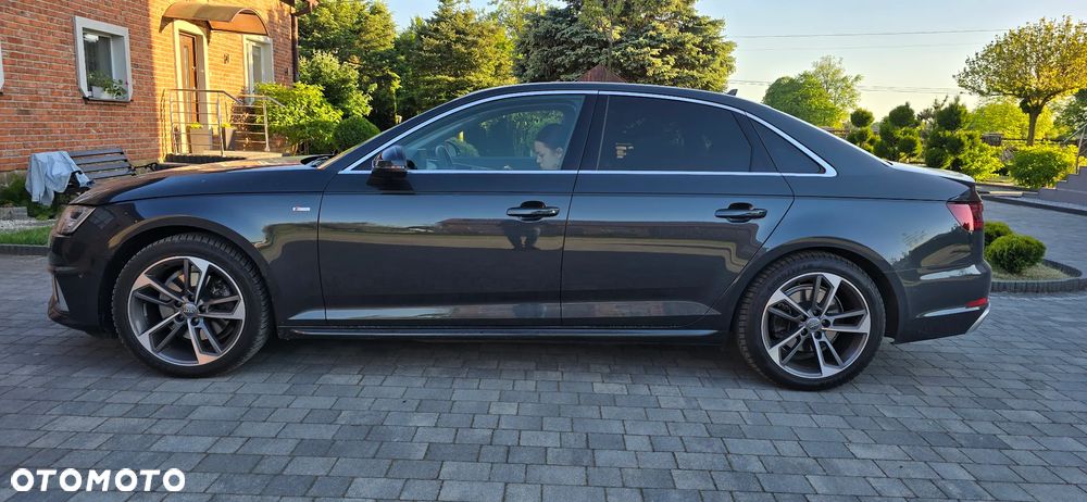 Audi A4 Limousine - 2