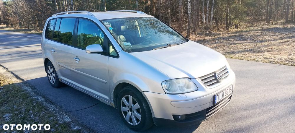 Volkswagen Touran - 1