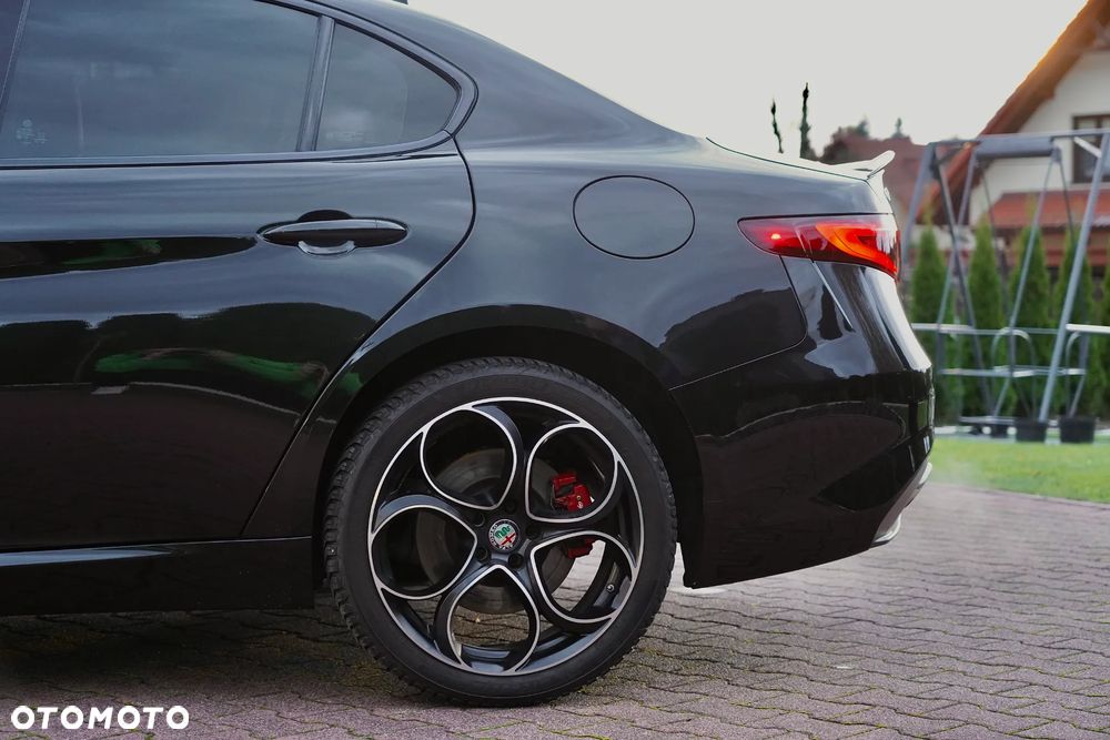 Alfa Romeo Giulia 2.0 Turbo TI Q4 - 13