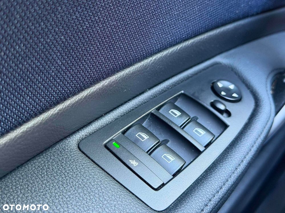 BMW Seria 1 116i - 23