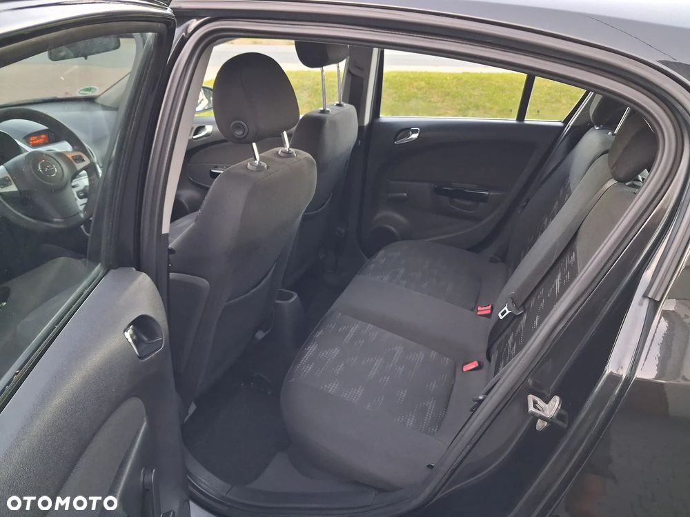Opel Corsa 1.2 16V Cosmo - 8
