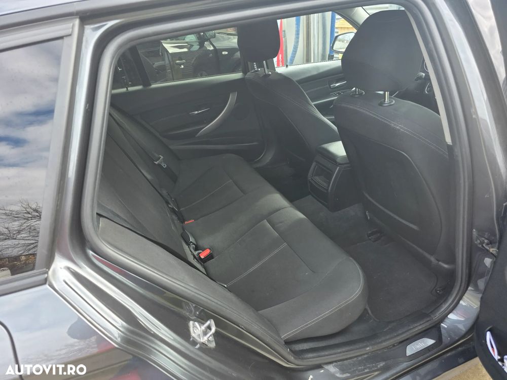 BMW Seria 3 318d - 10