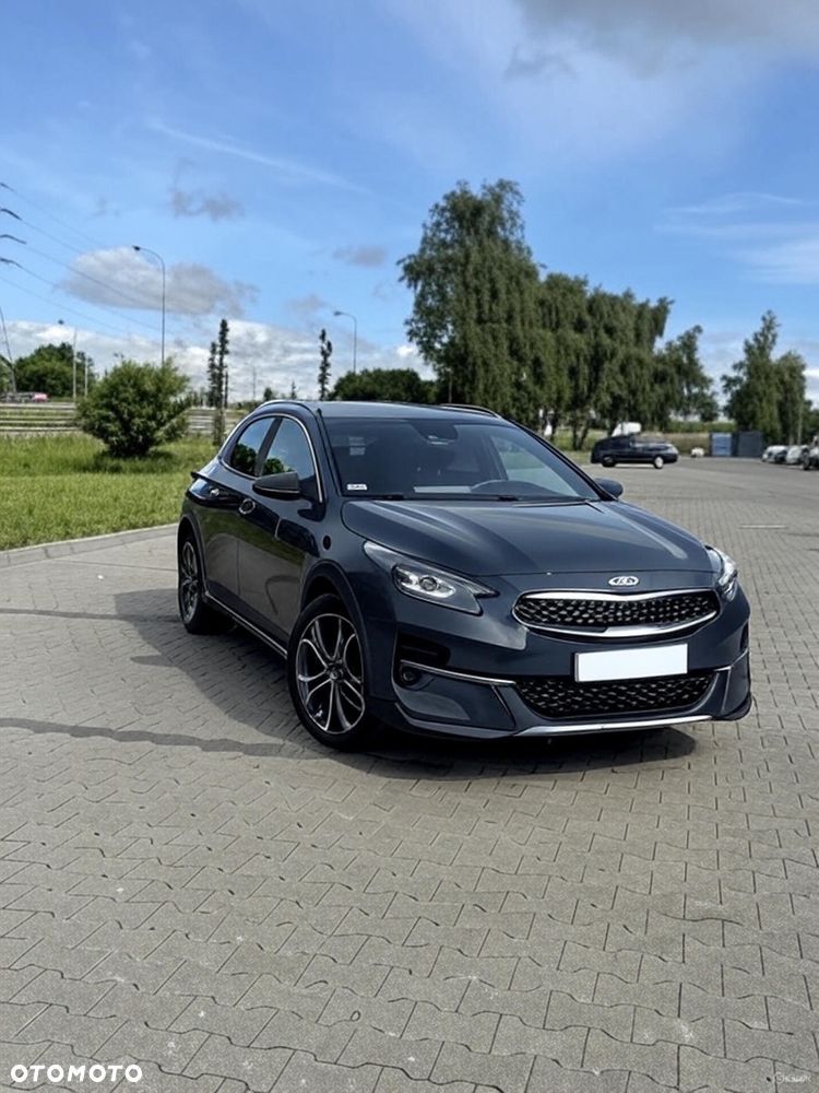 Kia XCeed 1.6 T-GDI L Business Line DCT - 1