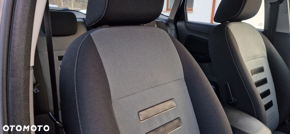 Ford Focus 1.6 16V Style - 16