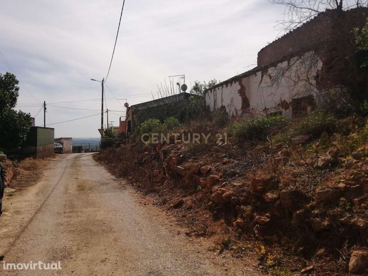 Terreno com ruína, em Messines de Cima - Grande imagem: 3/12