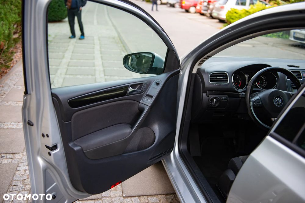 Volkswagen Golf 1.6 TDI BlueMotion Technology DSG Comfortline - 12