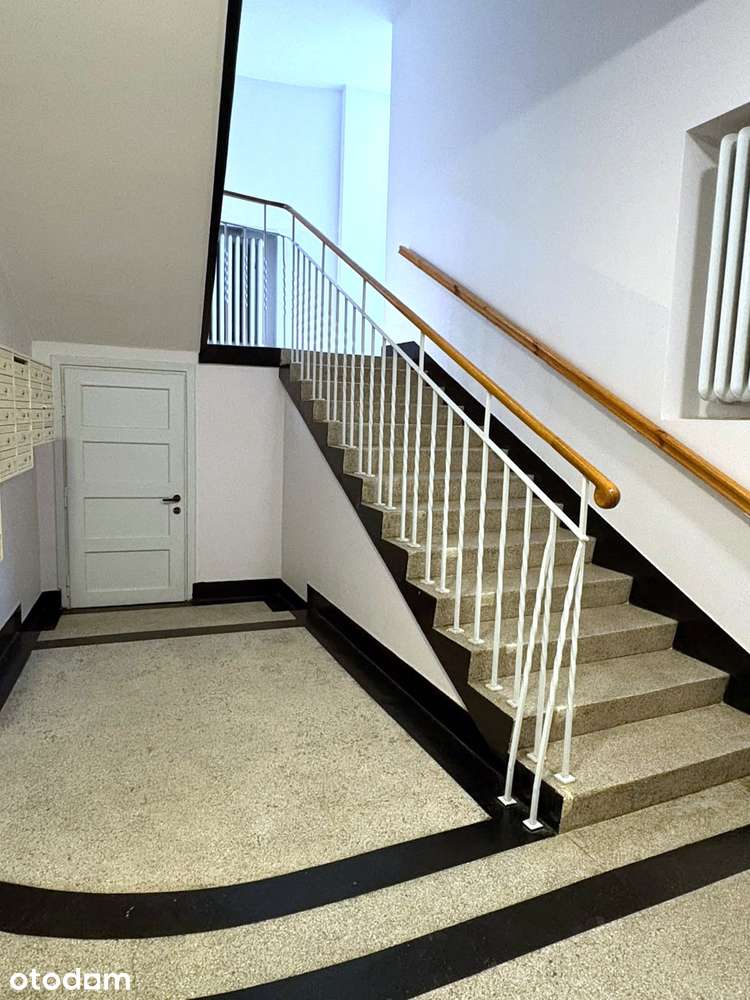 Śródmieście - kawalerka przy Placu Trzech Krzyży, po remoncie!