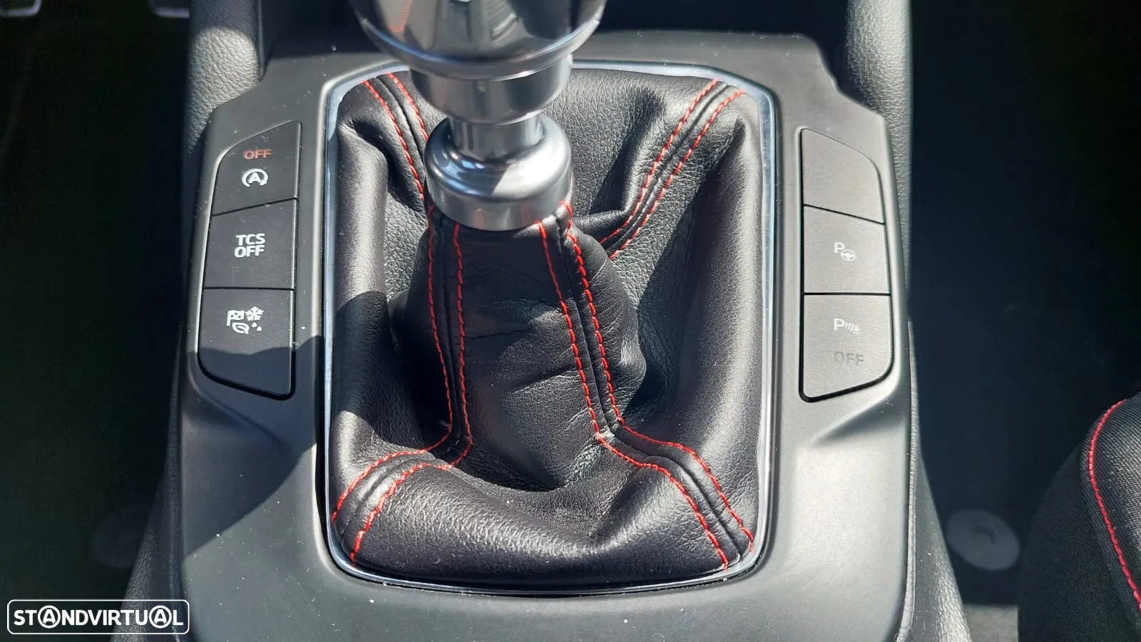 Ford Focus 1.0 EcoBoost MHEV ST-Line X - 35