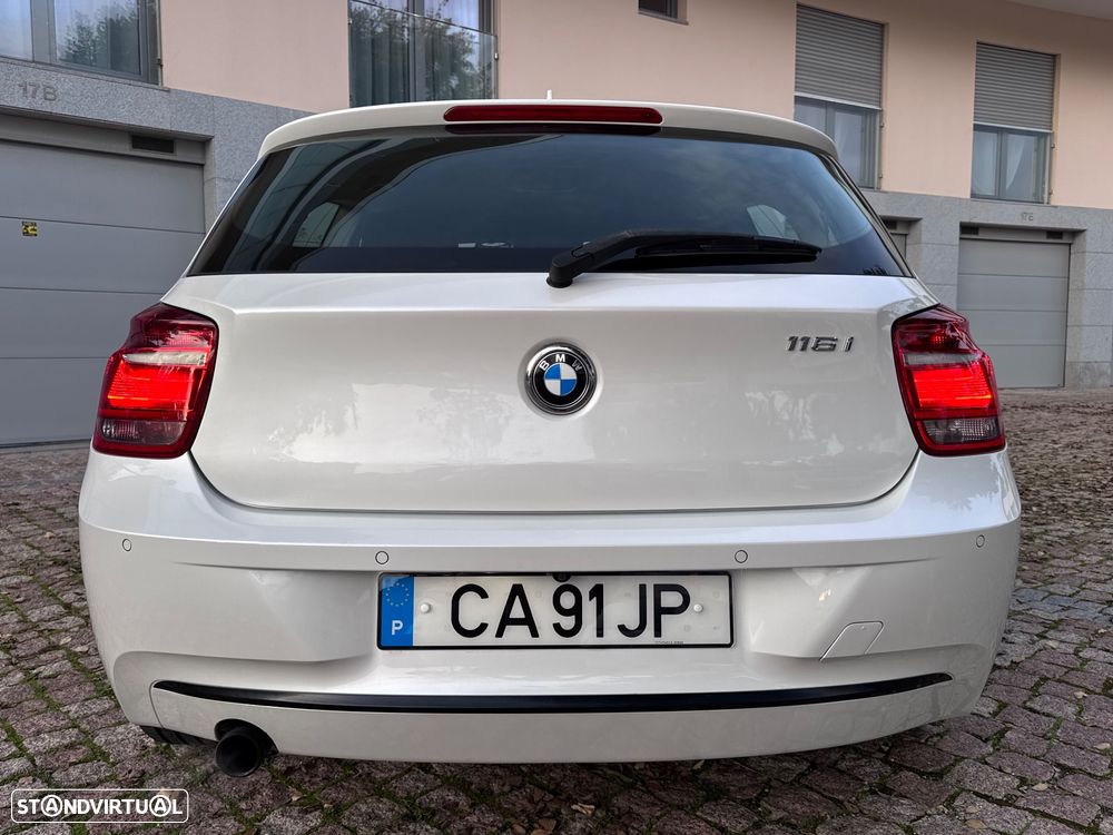 BMW 116 i Sport Line - 16