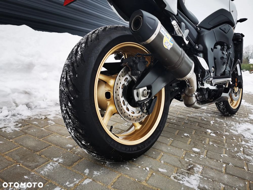 Yamaha FZ8 - 16