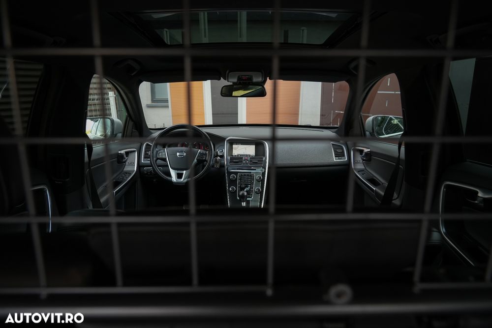Volvo XC 60 D4 AWD Summum - 17