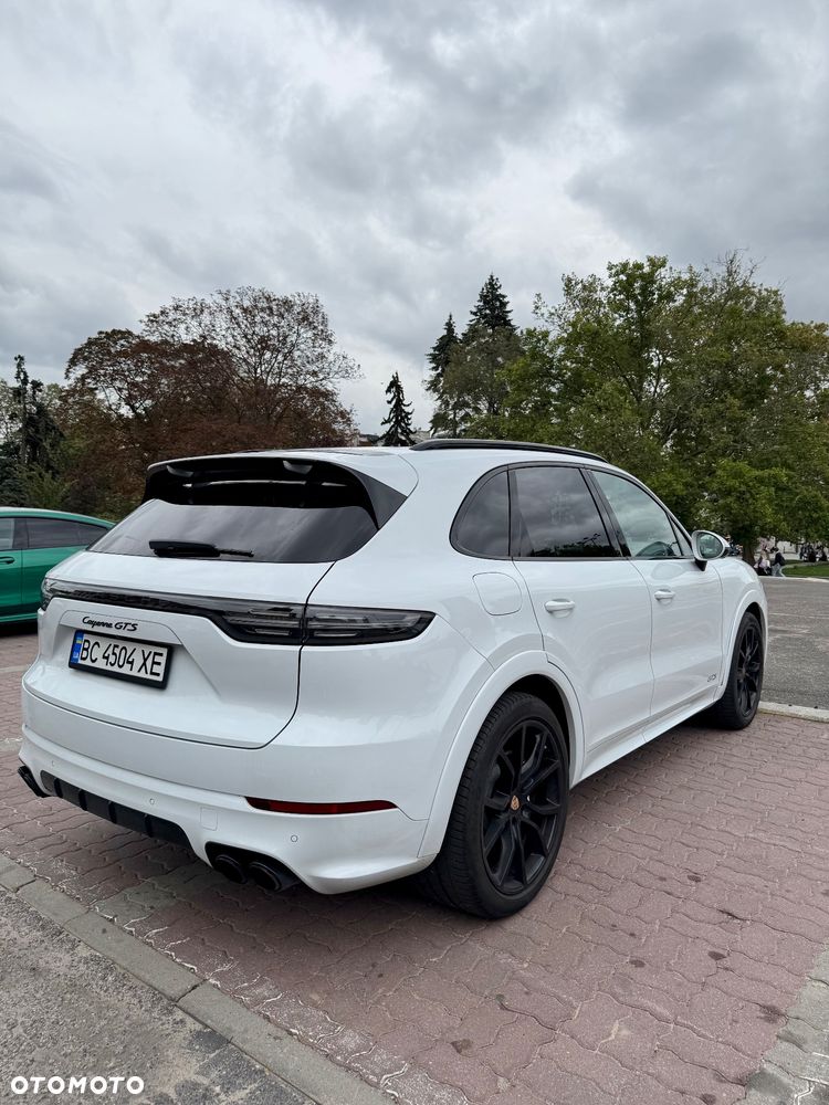 Porsche Cayenne GTS - 5