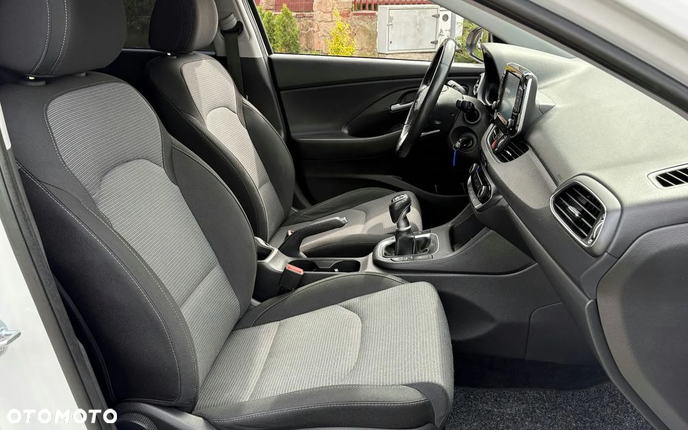 Hyundai i30 1.4 Passion - 20