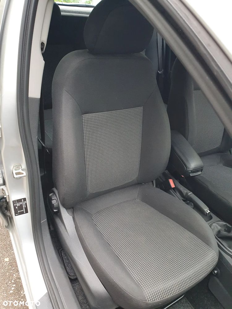 Opel Corsa 1.2 16V Enjoy - 17