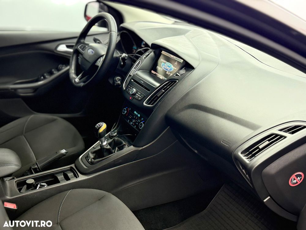Ford Focus 1.5 TDCi Titanium - 6