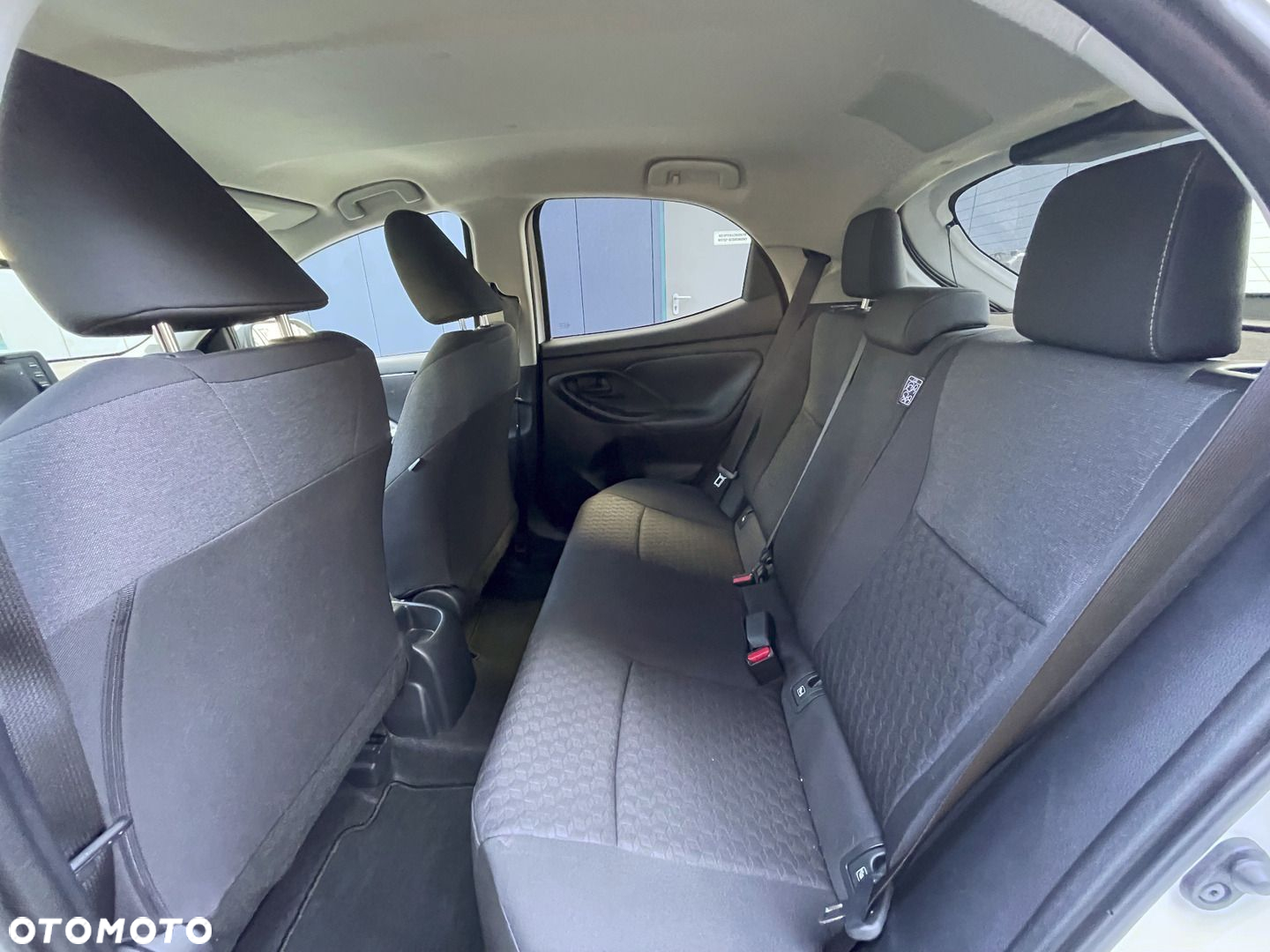 Toyota Yaris - 10