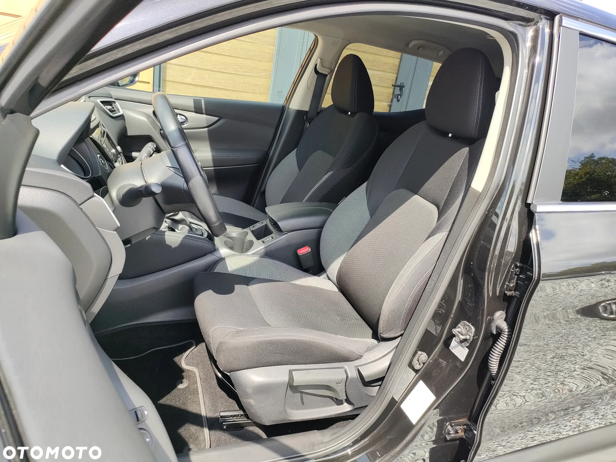 Nissan Qashqai 1.3 DIG-T N-Connecta DCT - 13