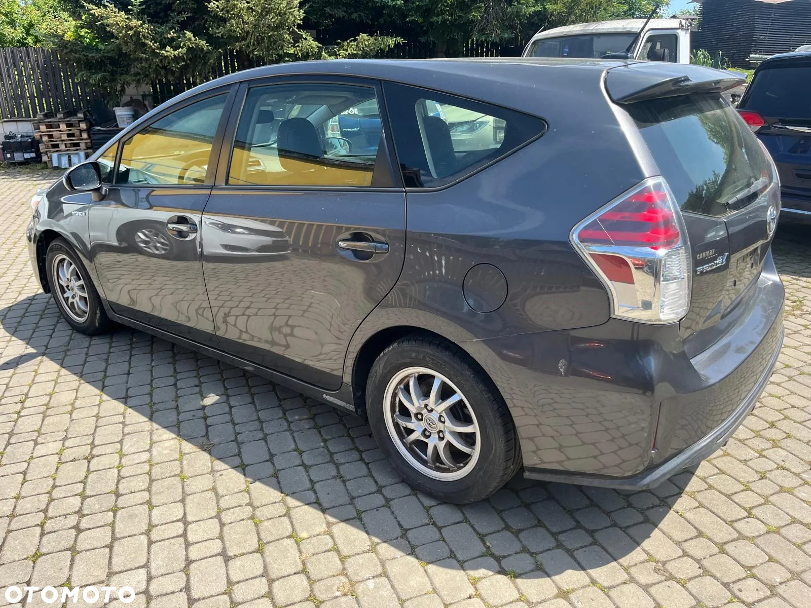 Toyota Prius+ (Hybrid) Executive - 31