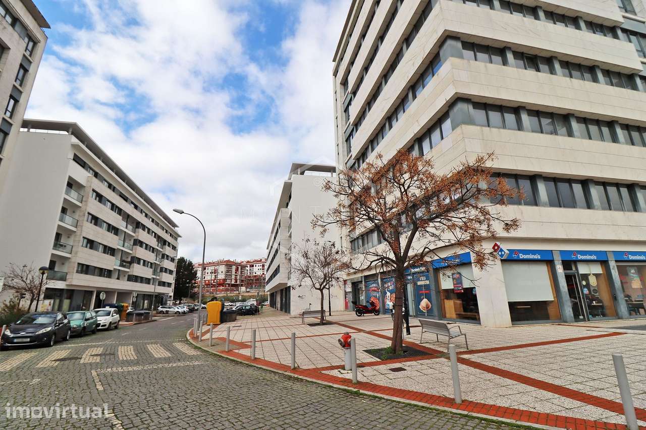 Terreno para constr. de prédio na urb. Villa Park, Amadora - Grande imagem: 3/25