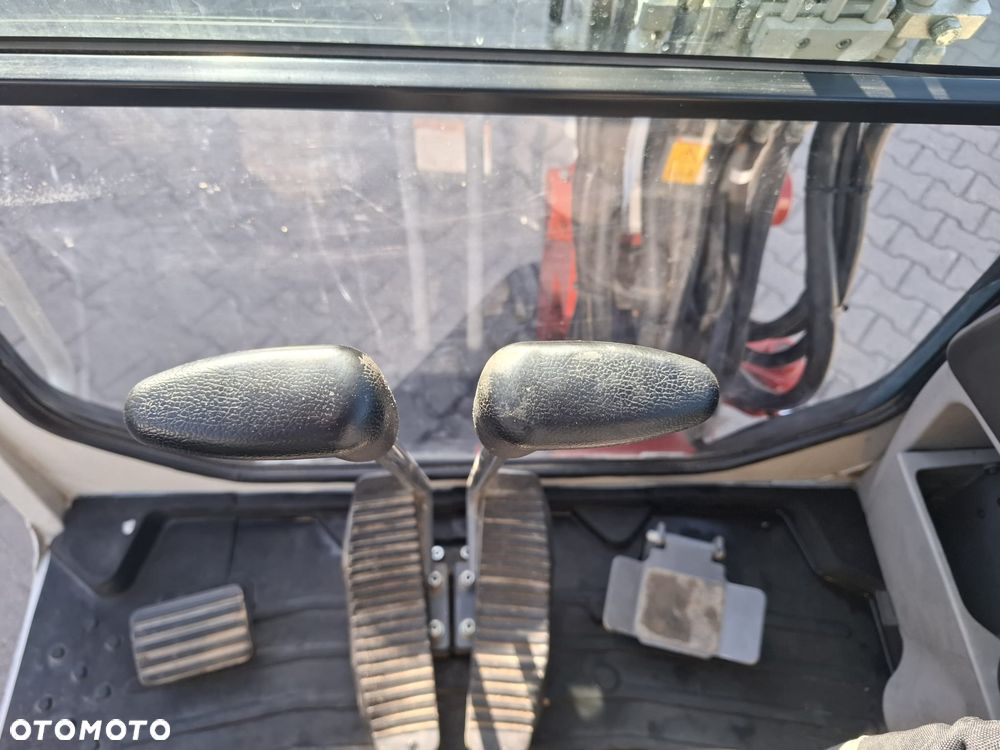 Takeuchi TB 230 - 16
