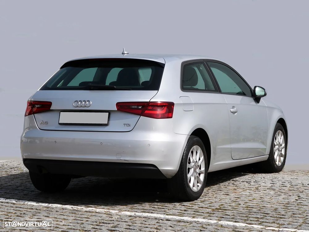 Audi A3 1.6 TDI DPF Attraction - 6