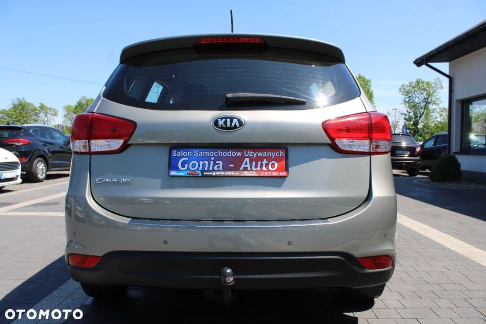 Kia Carens - 16