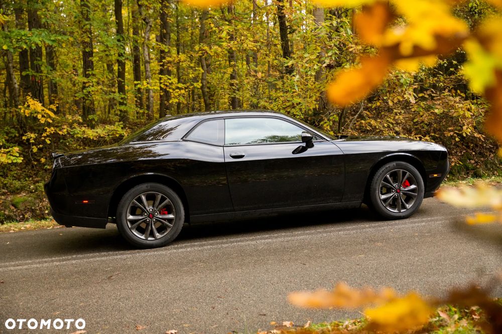 Dodge Challenger - 14