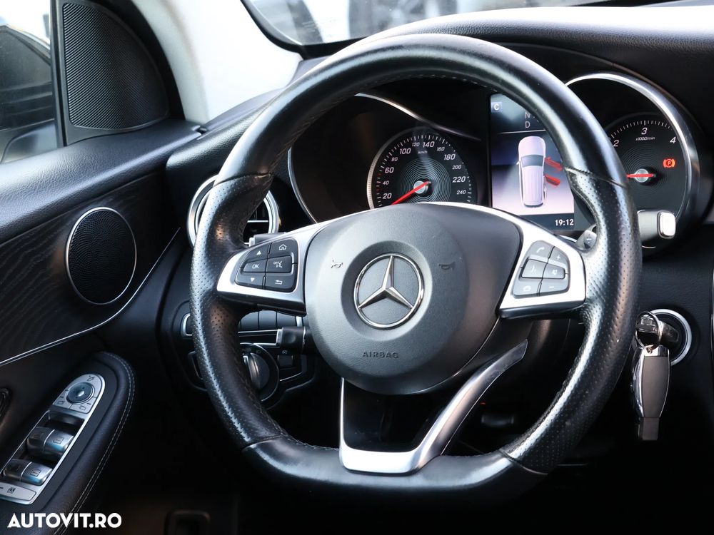 Mercedes-Benz GLC 250 d 4MATIC 9G-TRONIC AMG Line - 23