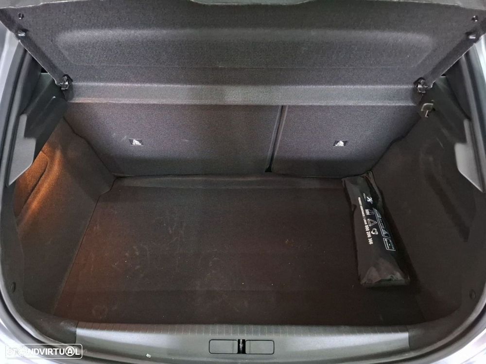 Peugeot 208 1.2 Hybrid Style e-DCS6 - 7