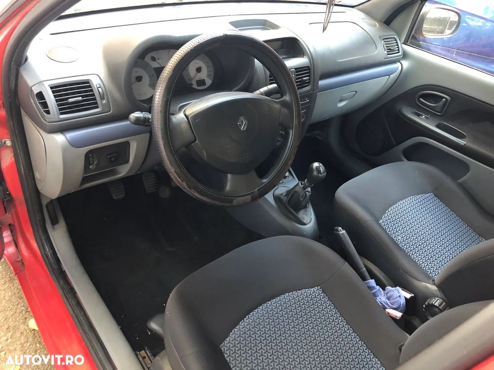 Dezmembrez Renault Clio Symbol 2007 rosu 1.4 benzina OV727 - 3