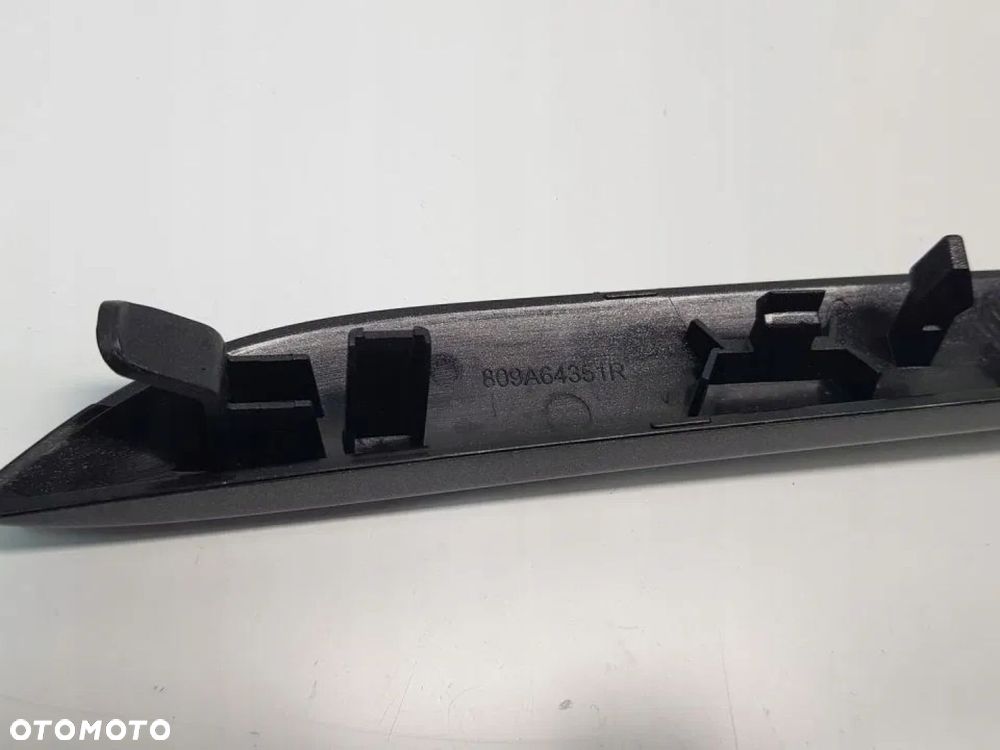 LISTWA BOCZKA DRZWI LEWA RENAULT MEGANE IV - 3