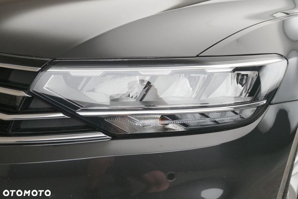 Volkswagen Passat Variant - 13