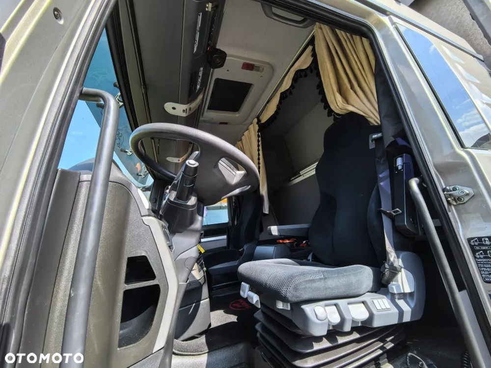 MAN TGX 26.480 // Zestaw przejazdowy z przyczepą // Firanka // - 18