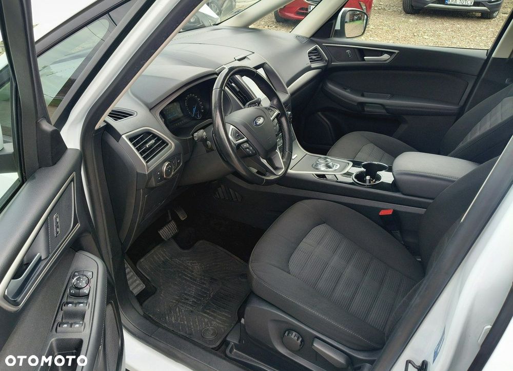 Ford Galaxy - 10