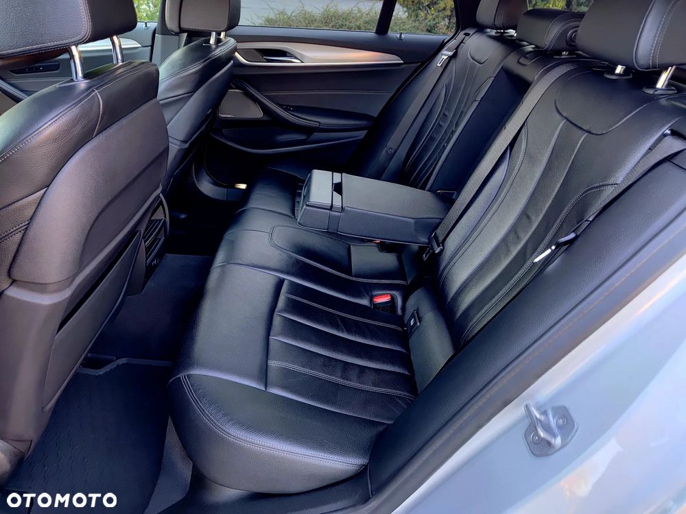 BMW Seria 5 520d Sport Line sport - 7