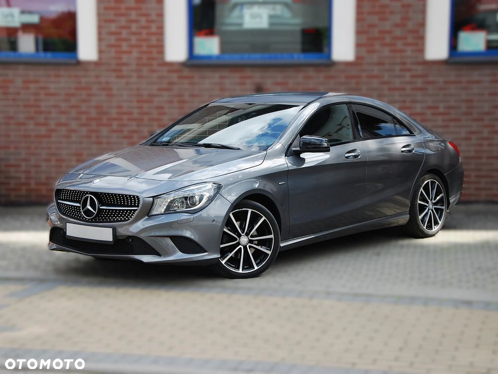 Mercedes-Benz CLA 220 CDI 7G-DCT AMG Line - 18
