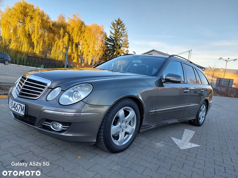 Mercedes-Benz Klasa E ver-220-t-cdi-dpf-blueefficiency-automatik-avantgarde - 1