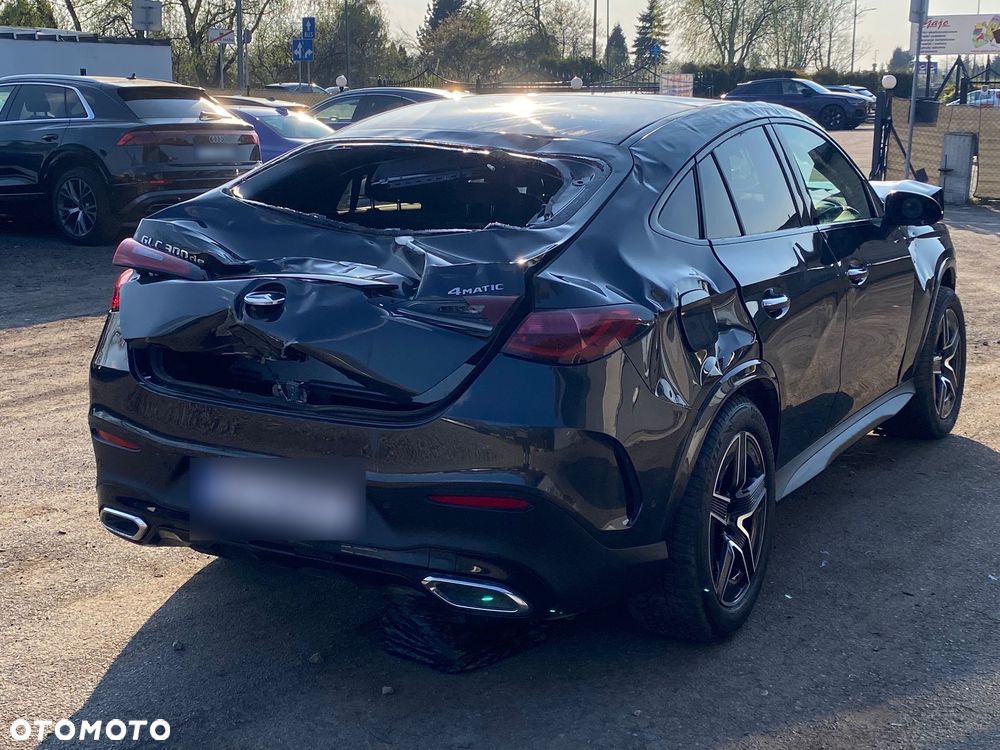 Mercedes-Benz GLC 300 de PHEV 4-Matic AMG Line - 4