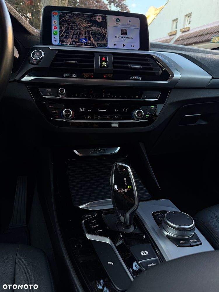 BMW X3 sDrive18d - 13