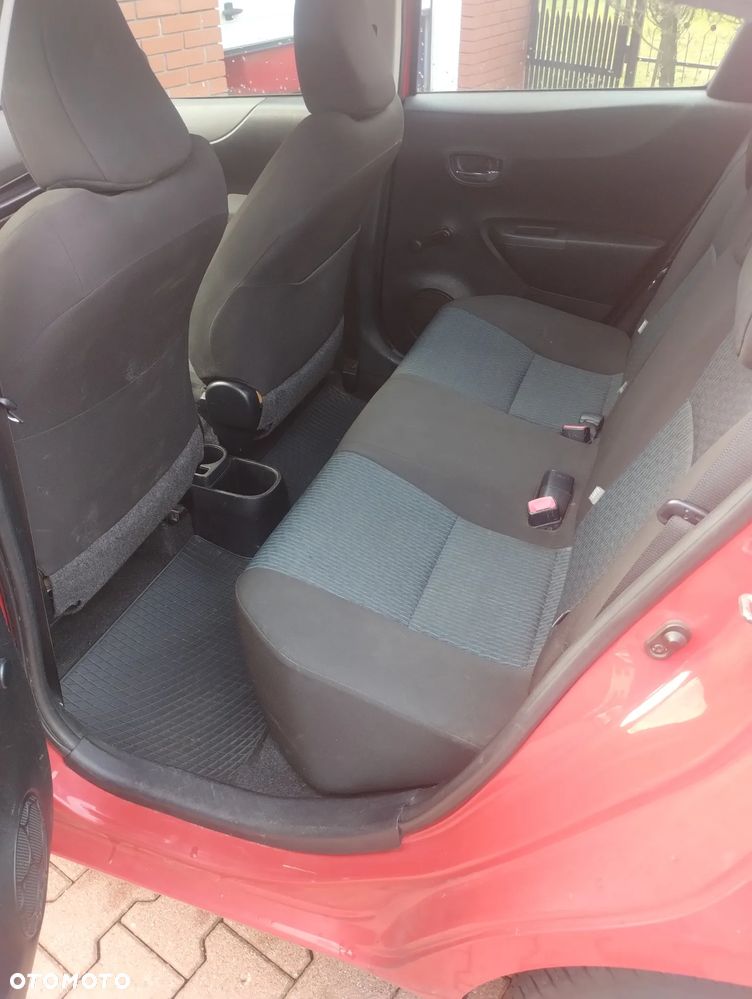 Toyota Yaris - 4