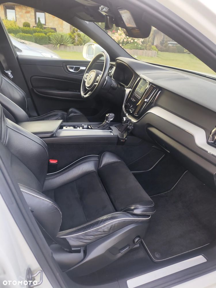 Volvo XC 60 D4 AWD R-Design - 12