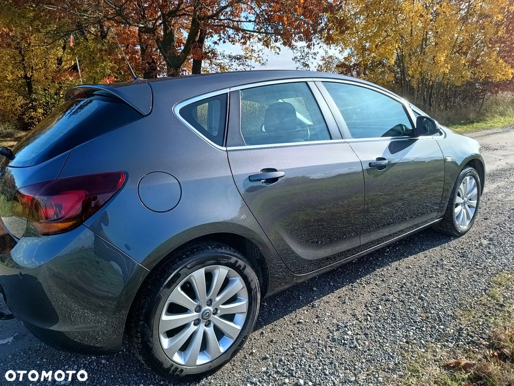 Opel Astra IV 1.4 T Cosmo S&S - 4